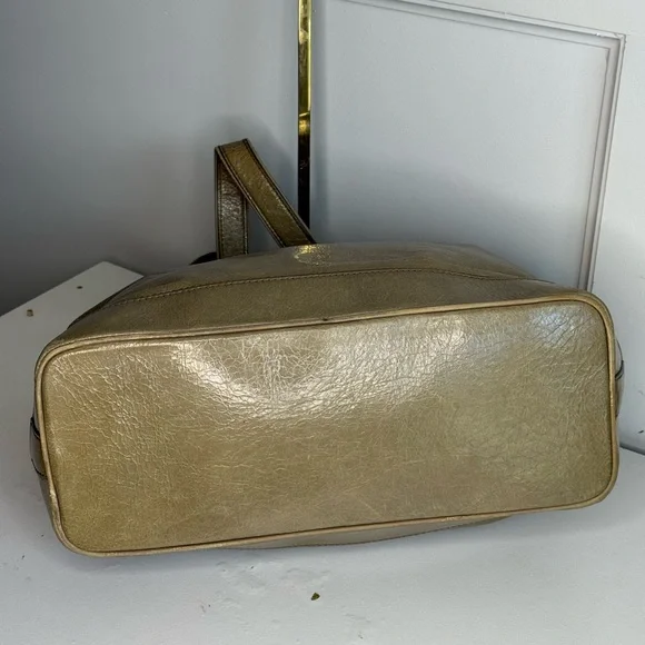 CELINE Vintage Patent Tote Bag Leather - Picture 5 of 9